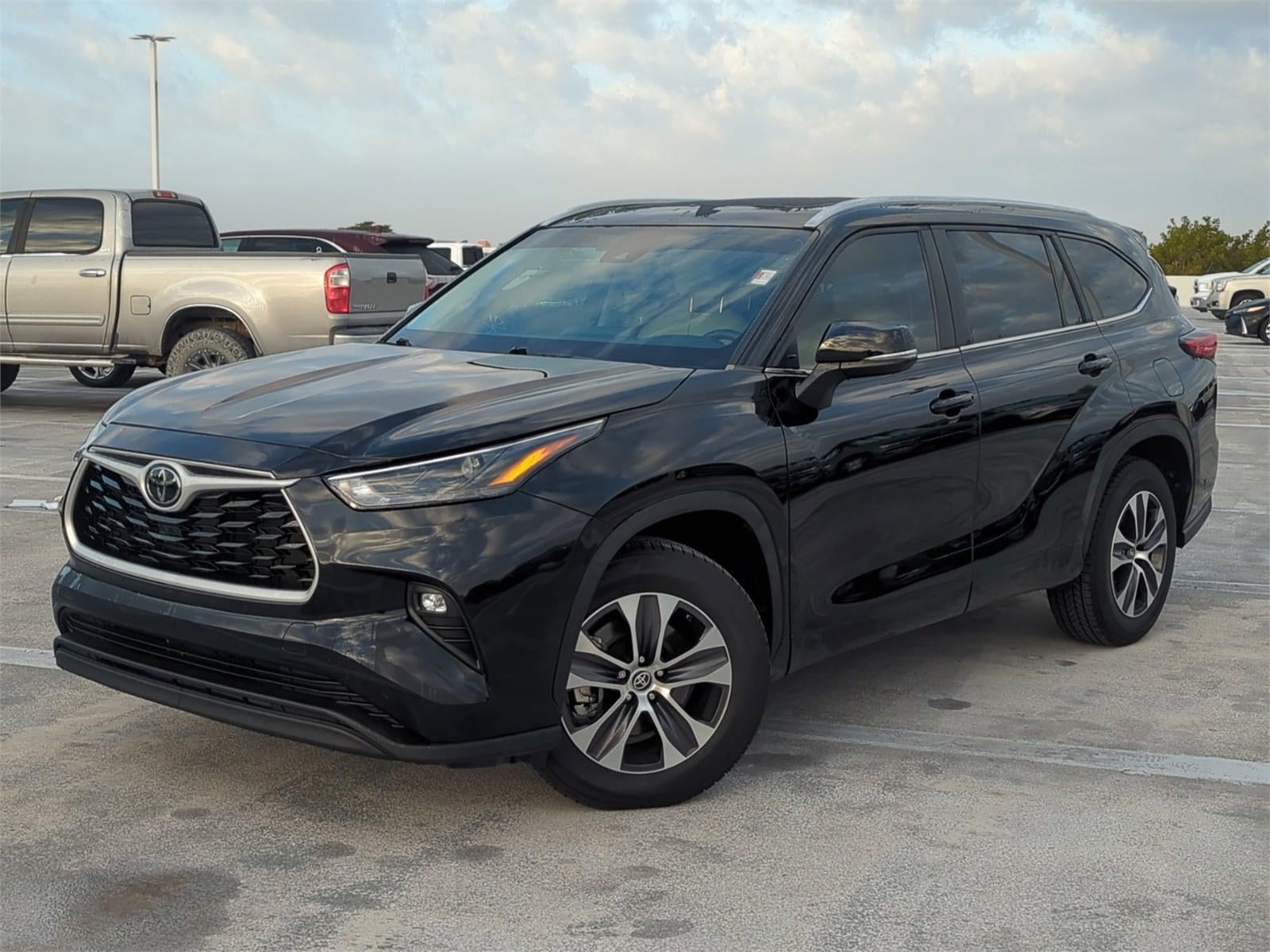 2023 Toyota Highlander XLE FWD (Natl)