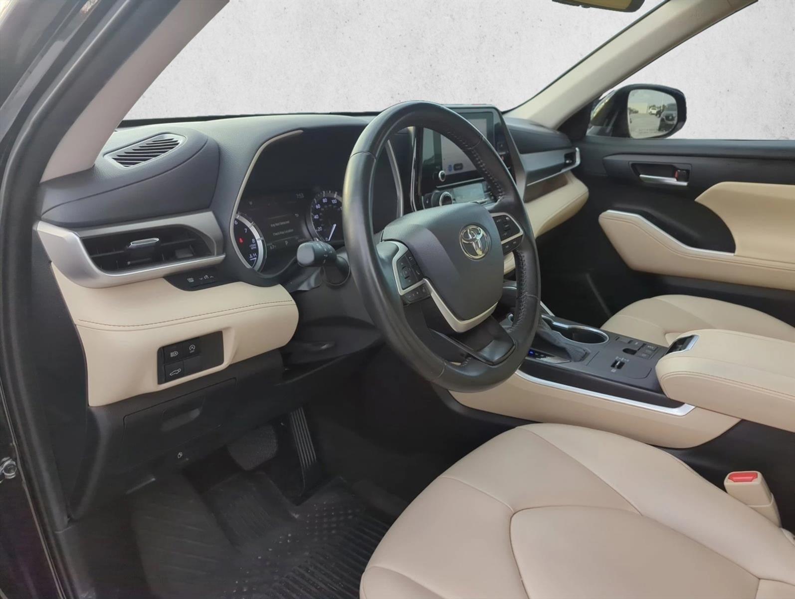 2023 Toyota Highlander XLE FWD (Natl)