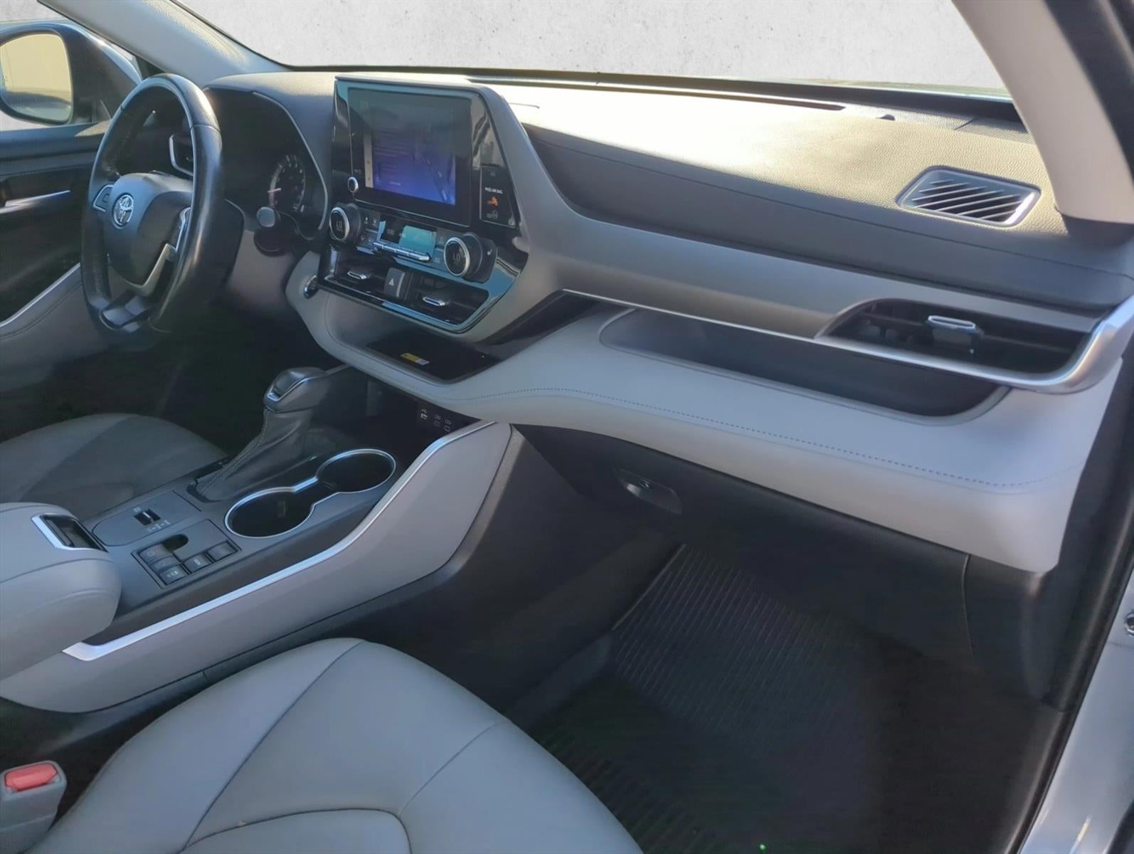 2023 Toyota Highlander XLE FWD (Natl)