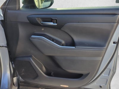 2023 Toyota Highlander XLE FWD (Natl)