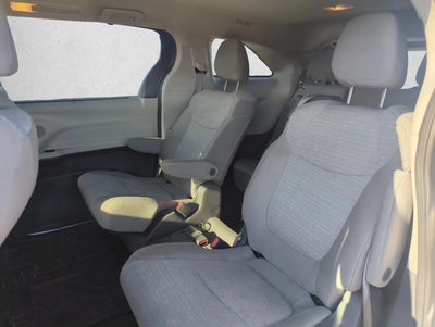 2021 Toyota Sienna LE FWD 8-Passenger (Natl)