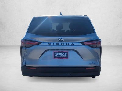 2021 Toyota Sienna LE FWD 8-Passenger (Natl)