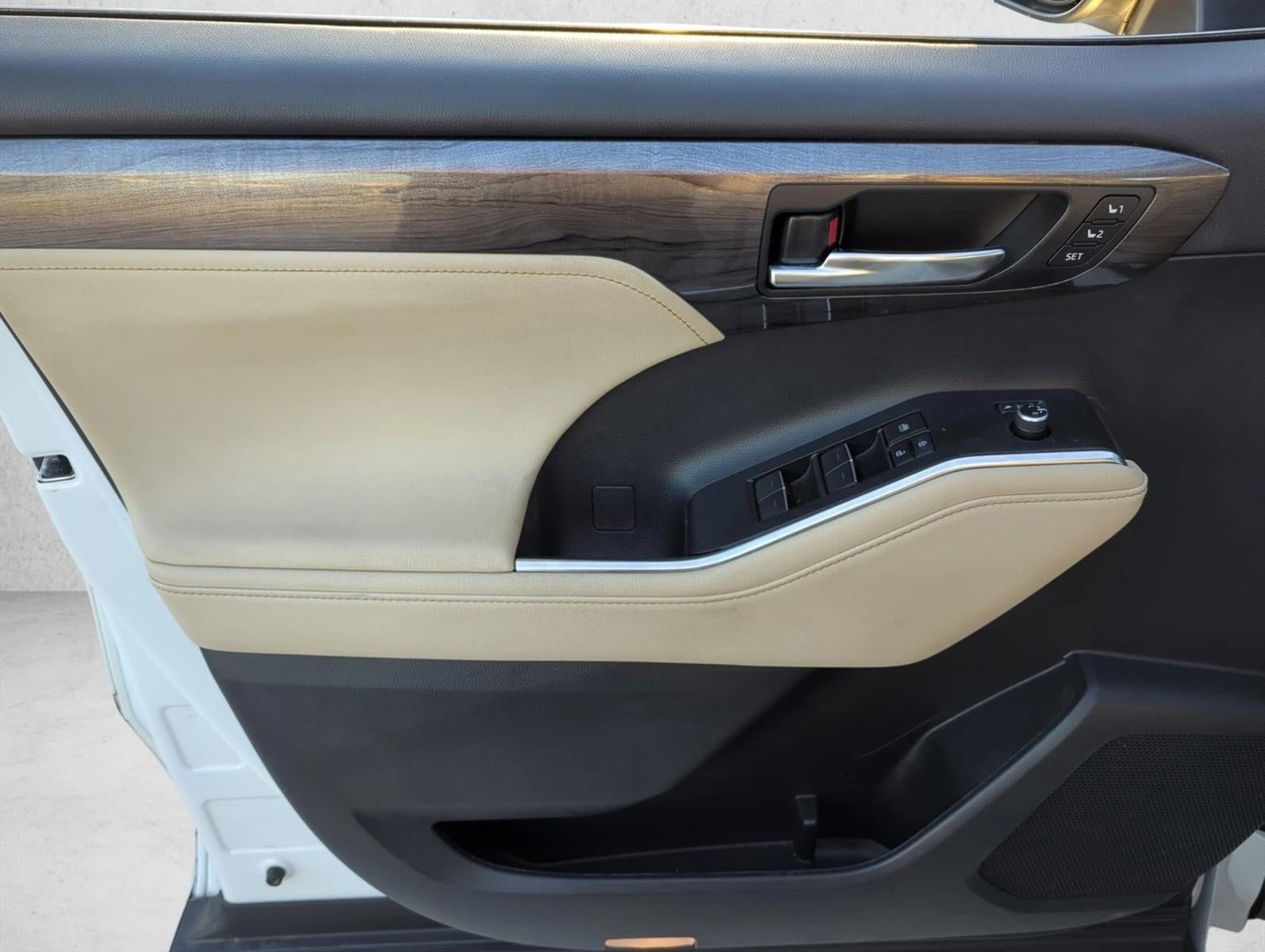 2024 Toyota Highlander Hybrid Limited AWD (Natl)