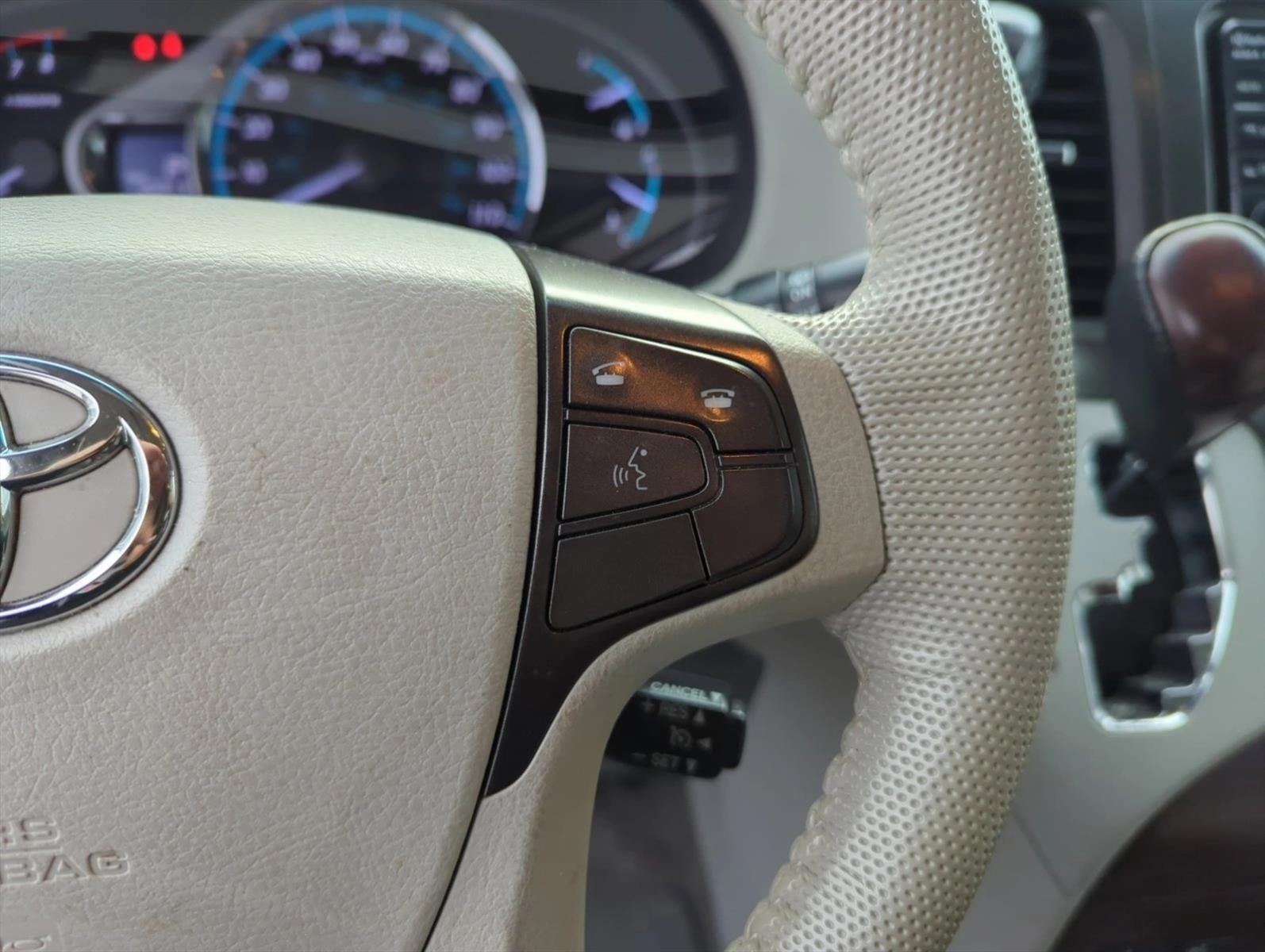 2013 Toyota Sienna 5dr 8-Pass Van V6 XLE FWD (Natl)