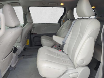 2013 Toyota Sienna 5dr 8-Pass Van V6 XLE FWD (Natl)