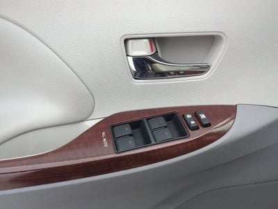 2013 Toyota Sienna 5dr 8-Pass Van V6 XLE FWD (Natl)