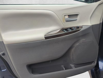 2019 Toyota Sienna XLE FWD 8-Passenger (Natl)