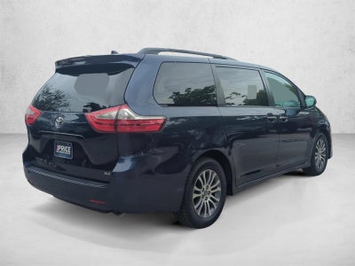 2019 Toyota Sienna XLE FWD 8-Passenger (Natl)