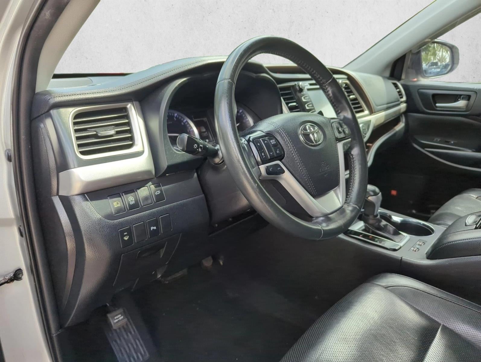 2019 Toyota Highlander Limited V6 FWD (GS)