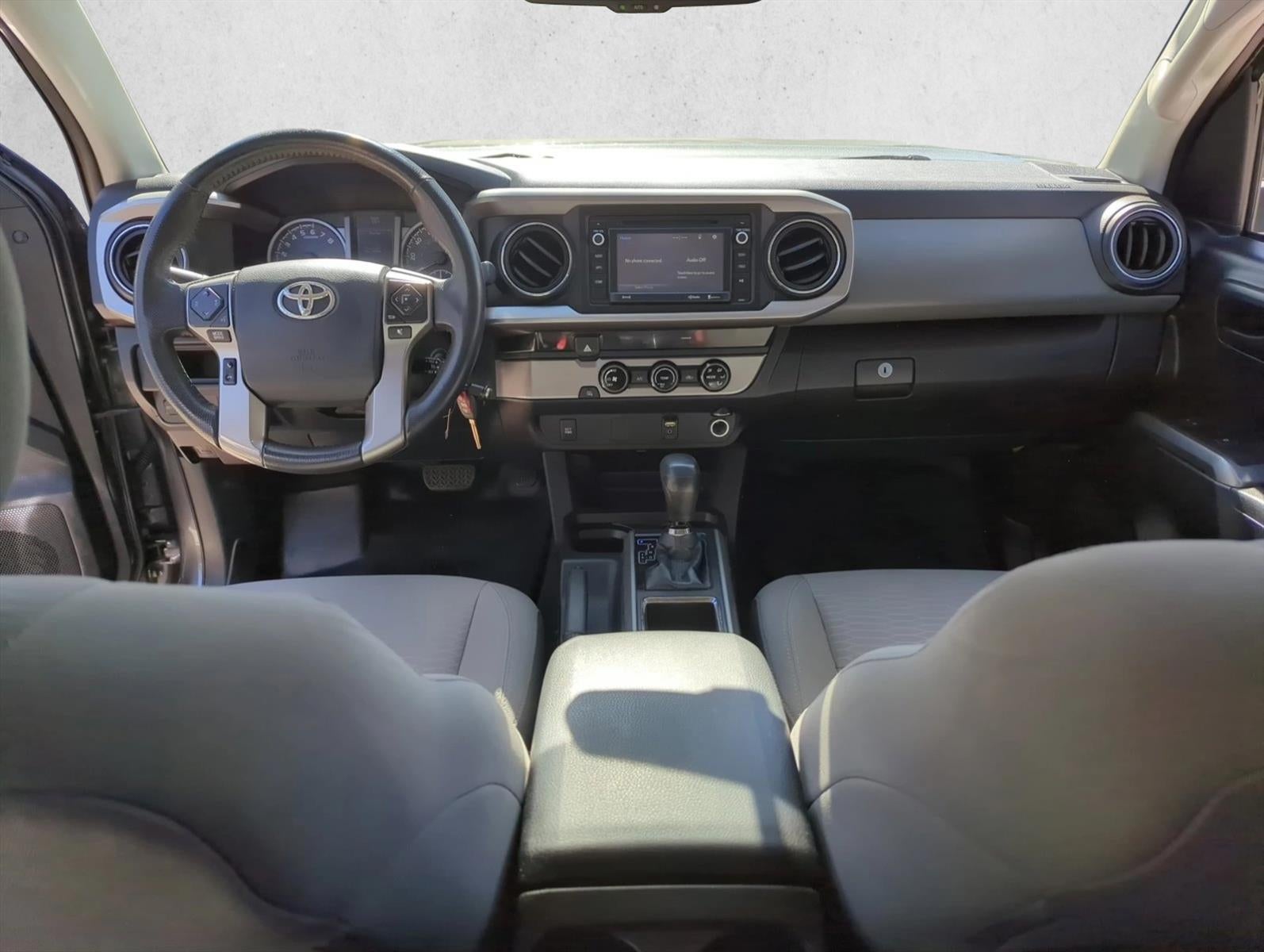 2017 Toyota Tacoma SR5 Double Cab 5' Bed V6 4x2 AT (GS)