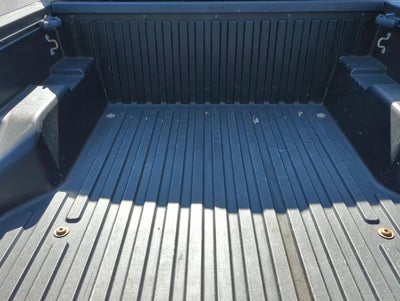 2017 Toyota Tacoma SR5 Double Cab 5' Bed V6 4x2 AT (GS)