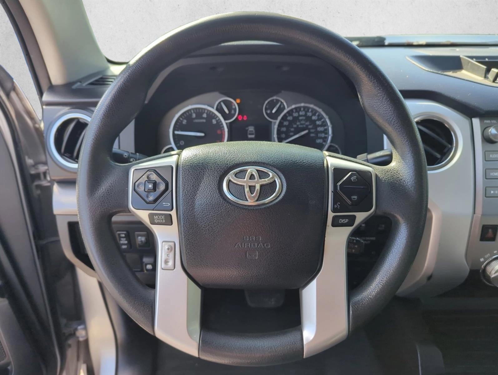 2016 Toyota Tundra 2WD Truck 2WD CrewMax Short Bed 5.7L FFV SR5 (SE)