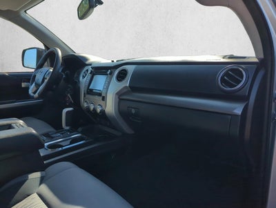 2016 Toyota Tundra 2WD Truck 2WD CrewMax Short Bed 5.7L FFV SR5 (SE)