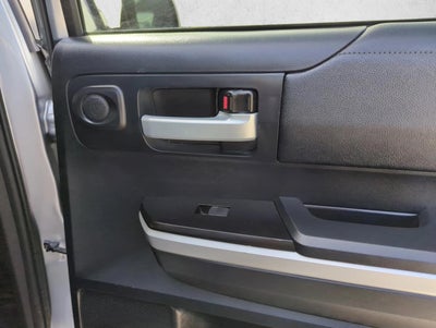 2017 Toyota Tundra 2WD 2WD SR5 CrewMax 5.5' Bed 5.7L FFV (SE)