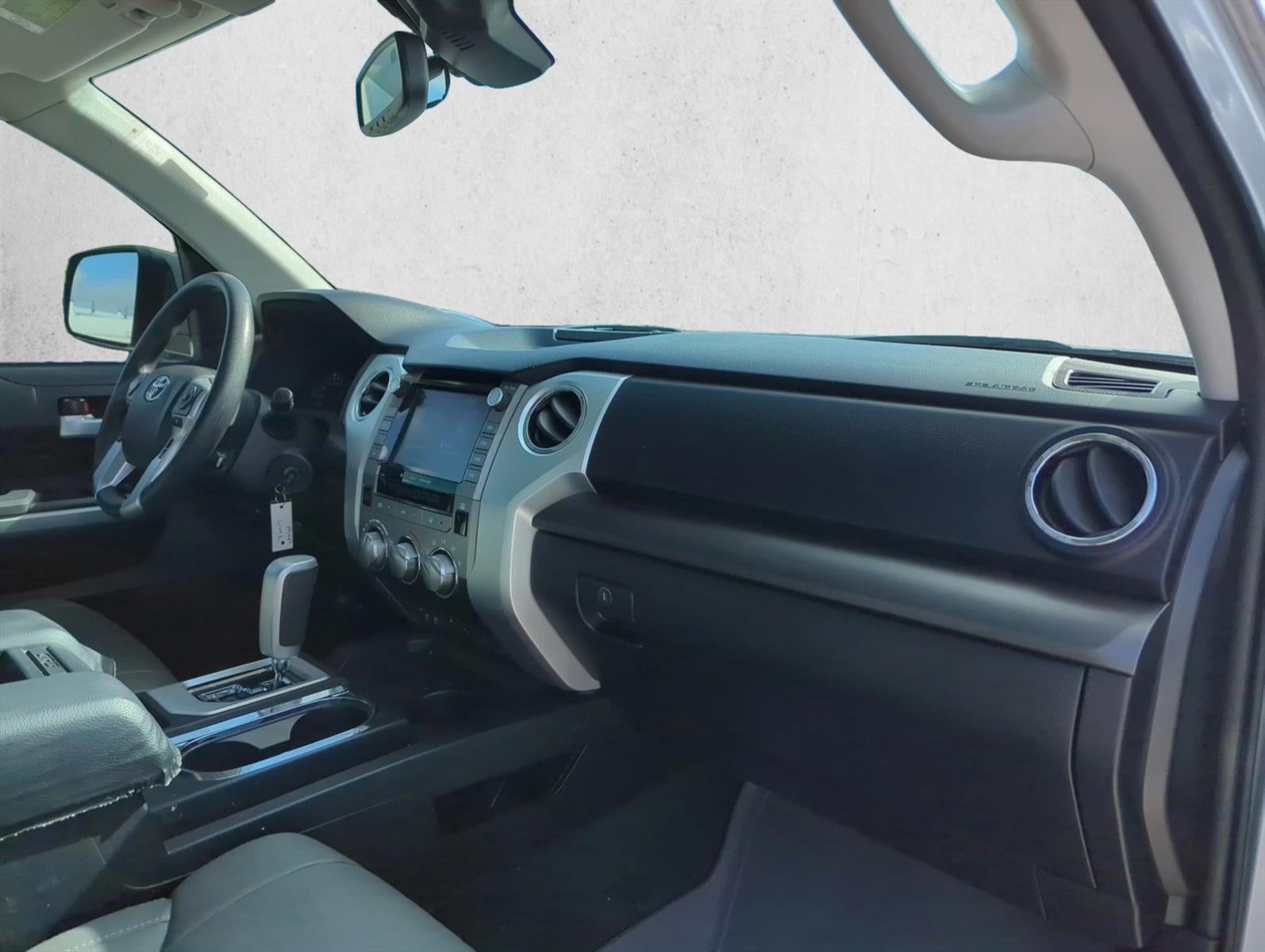 2021 Toyota Tundra 2WD 2WD SR5 CrewMax 5.5' Bed 5.7L (SE)