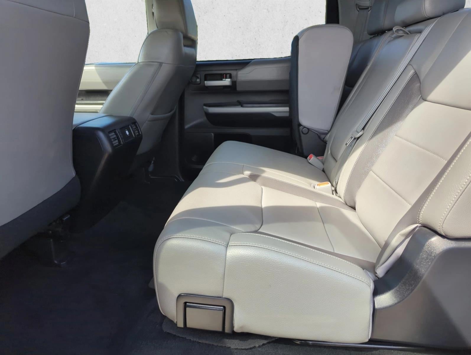 2021 Toyota Tundra 2WD 2WD Limited CrewMax 5.5' Bed 5.7L (GS)