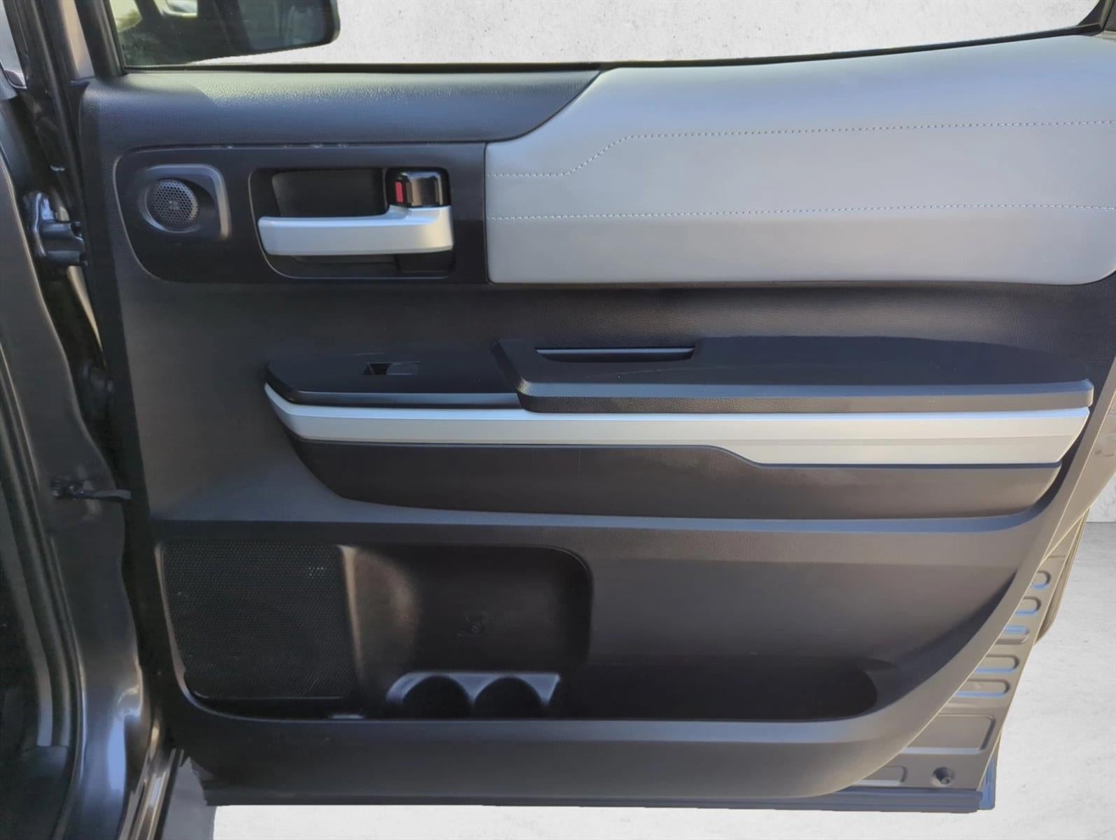 2021 Toyota Tundra 2WD 2WD Limited CrewMax 5.5' Bed 5.7L (GS)