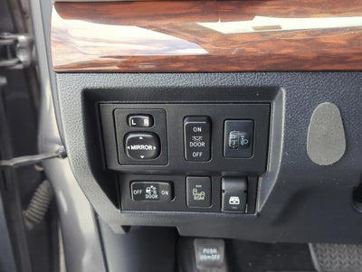 2017 Toyota Tundra 4WD 4WD Limited CrewMax 5.5' Bed 5.7L FFV (Natl)