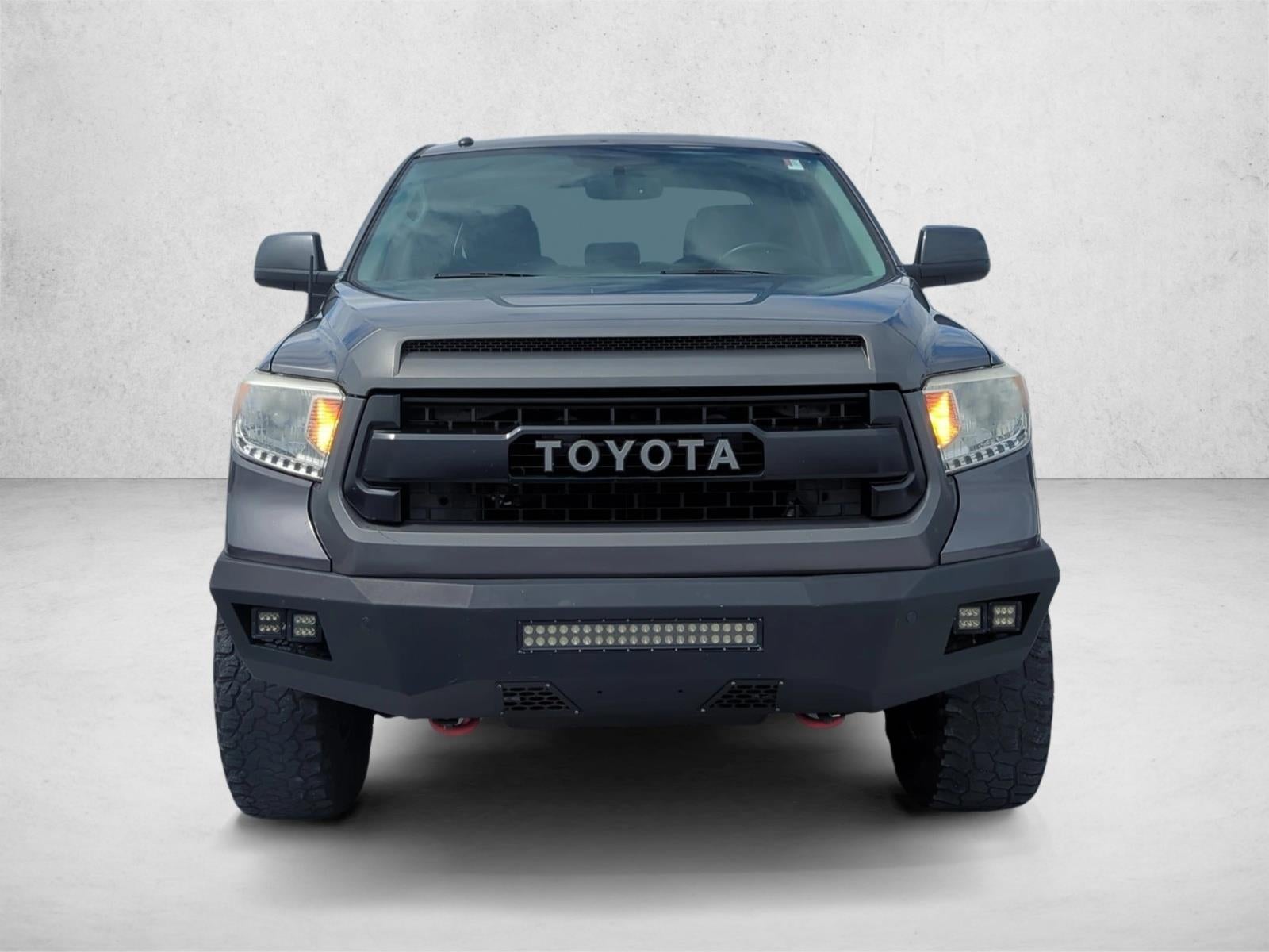 2017 Toyota Tundra 4WD 4WD Limited CrewMax 5.5' Bed 5.7L FFV (Natl)