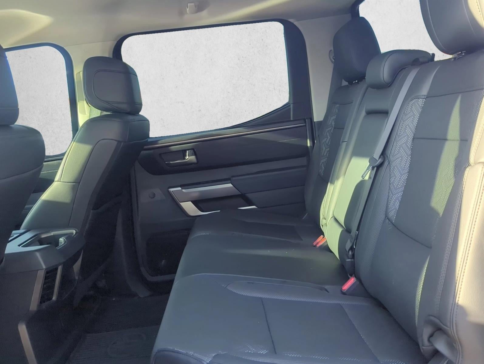 2023 Toyota Tundra 4WD 4WD SR5 CrewMax 5.5' Bed (SE)