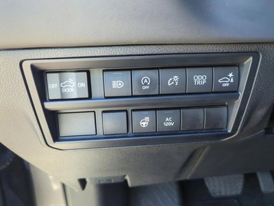 2023 Toyota Tundra 4WD 4WD Platinum CrewMax 5.5' Bed (Natl)