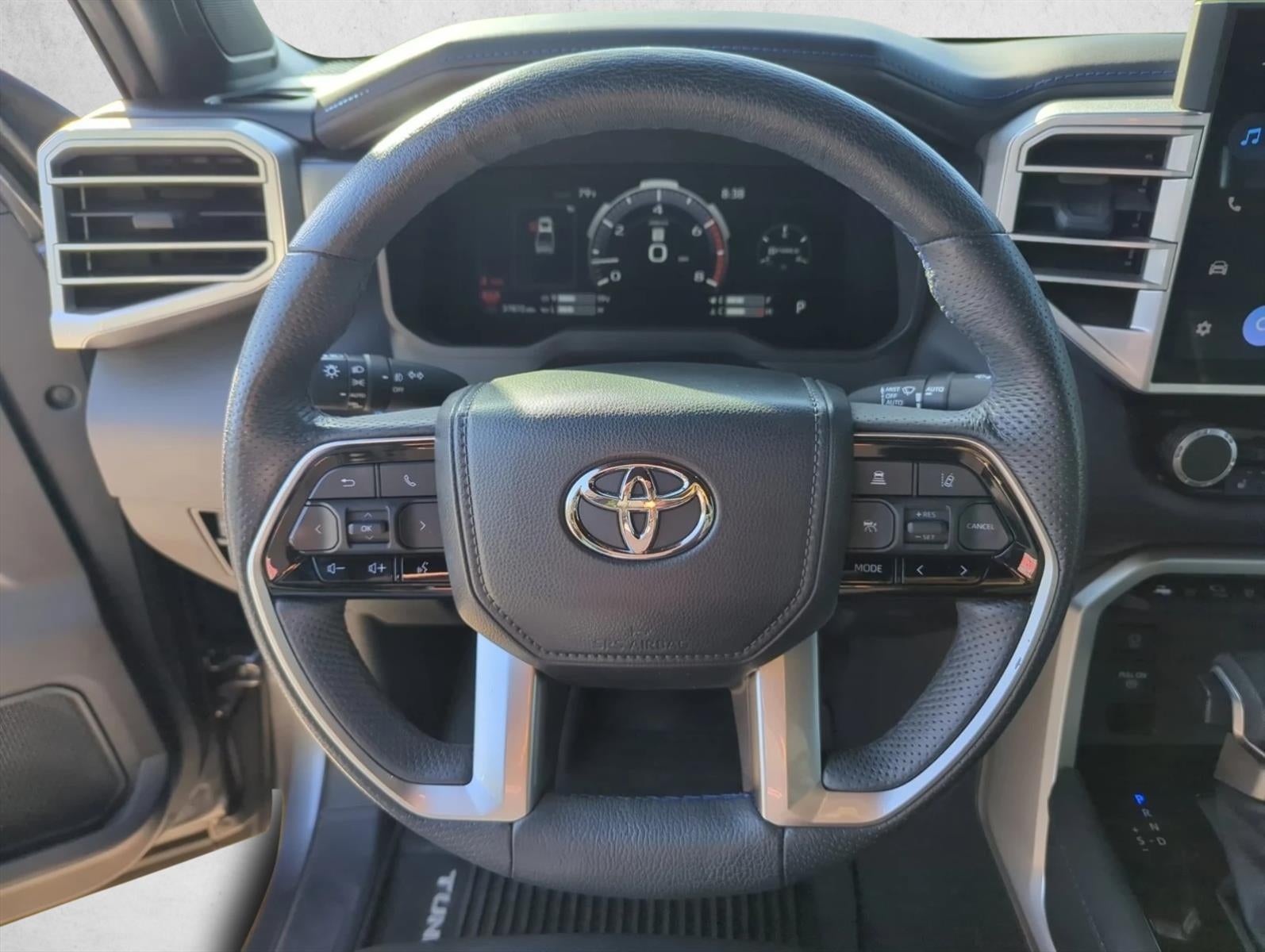 2023 Toyota Tundra 4WD 4WD Platinum CrewMax 5.5' Bed (Natl)