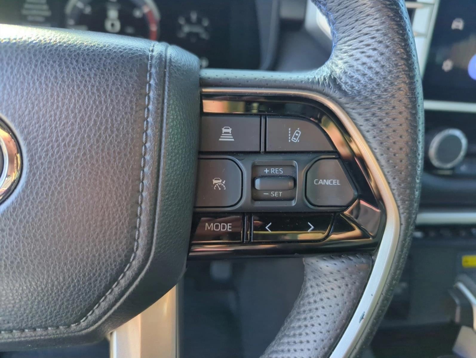 2023 Toyota Tundra 4WD 4WD Platinum CrewMax 5.5' Bed (Natl)