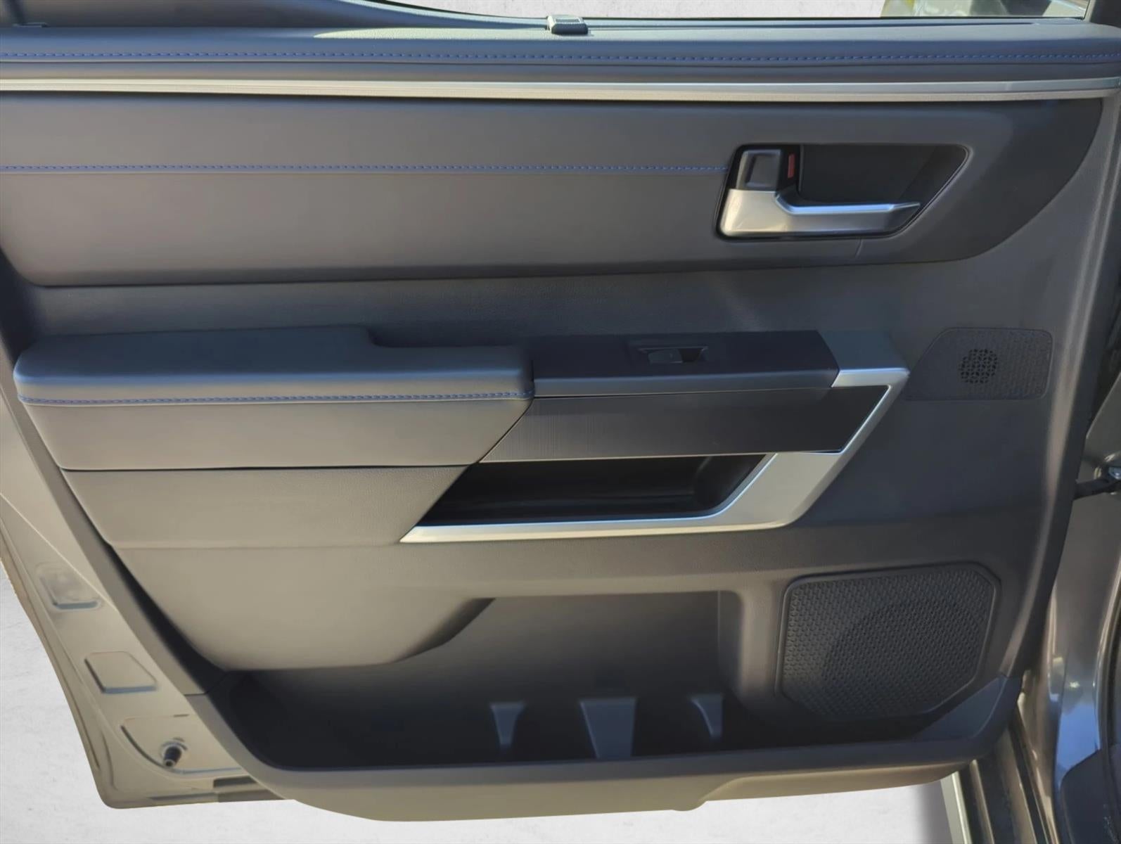 2023 Toyota Tundra 4WD 4WD Platinum CrewMax 5.5' Bed (Natl)