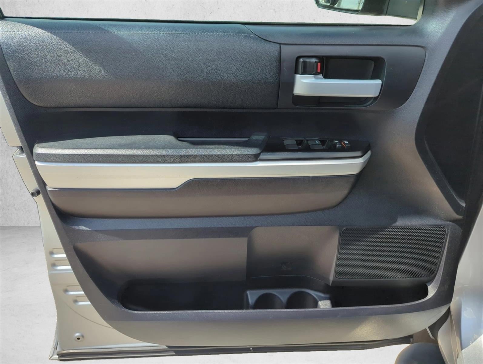 2016 Toyota Tundra 2WD Truck 2WD Double Cab Standard Bed 4.6L V8 SR5 (Natl)