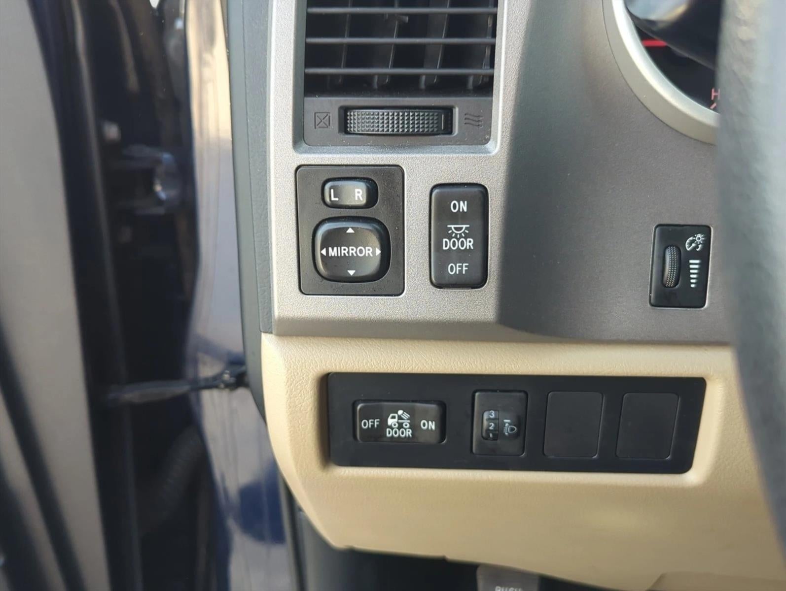 2012 Toyota Tundra 2WD Truck 2WD Double Cab Standard Bed 5.7L V8 (Natl)