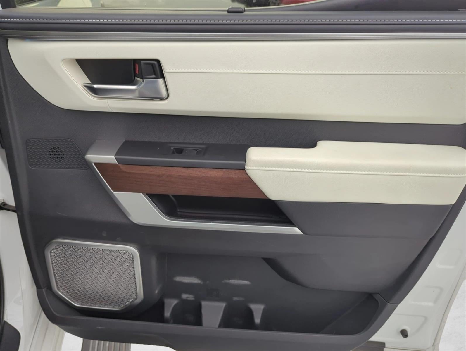 2024 Toyota Tundra 4WD 4WD Capstone Hybrid CrewMax 5.5' Bed (Natl)