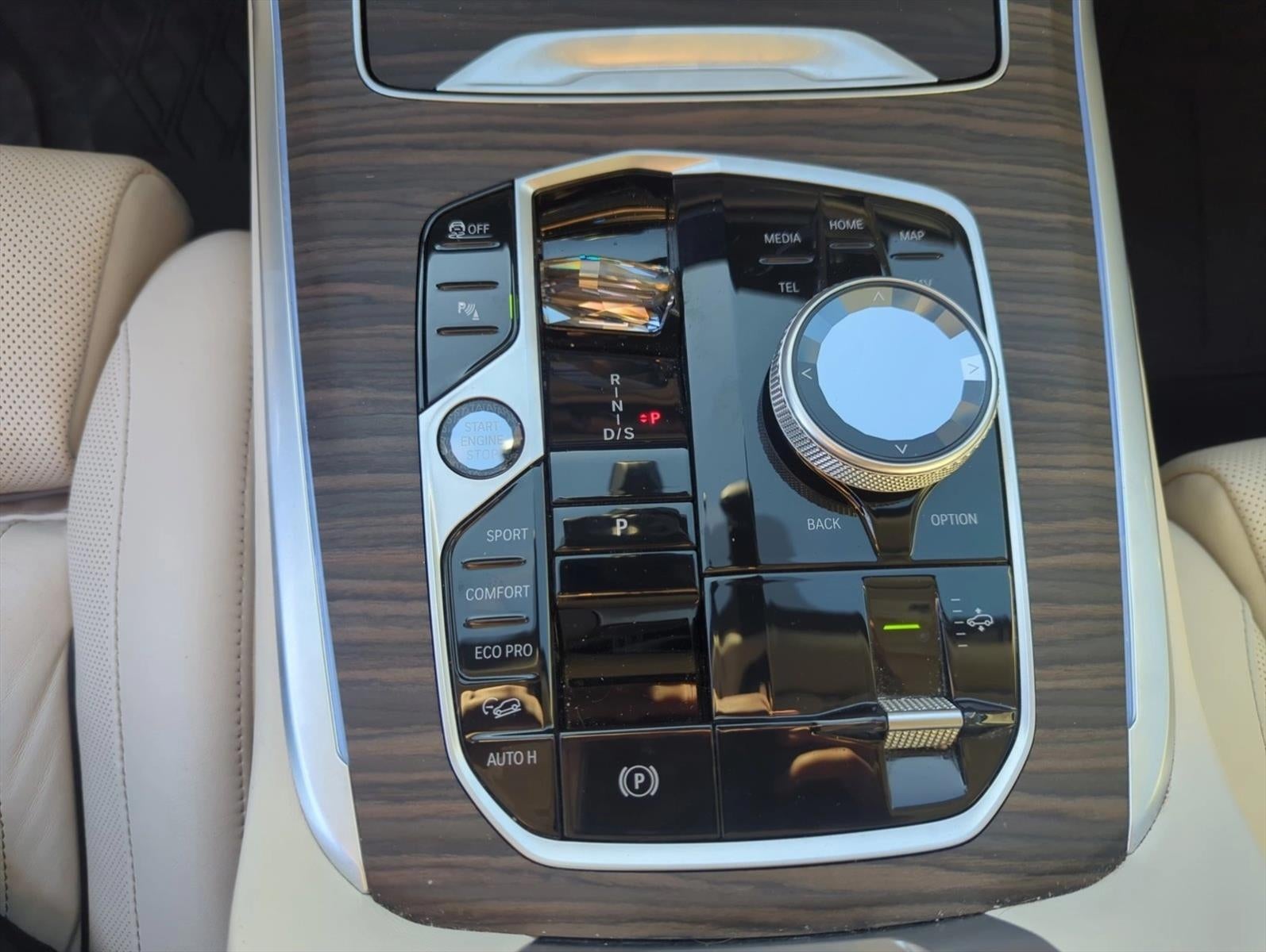 2024 BMW X7 xDrive40i Sports Activity Vehicle