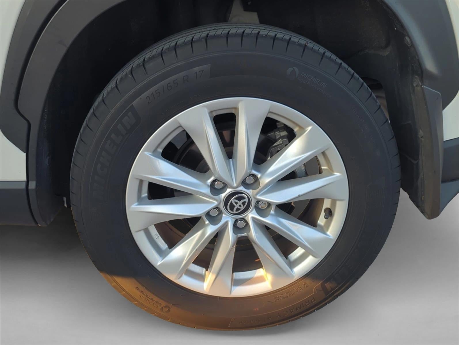 2024 Toyota Corolla Cross LE 4WD (Natl)
