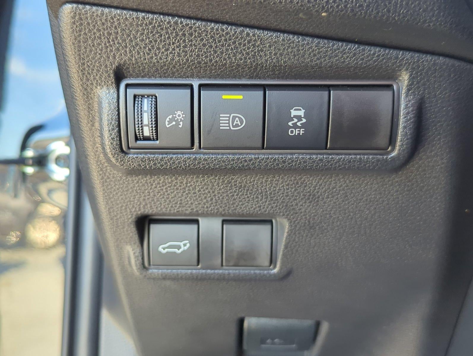 2026 Toyota Corolla Cross XLE 4WD (Natl)