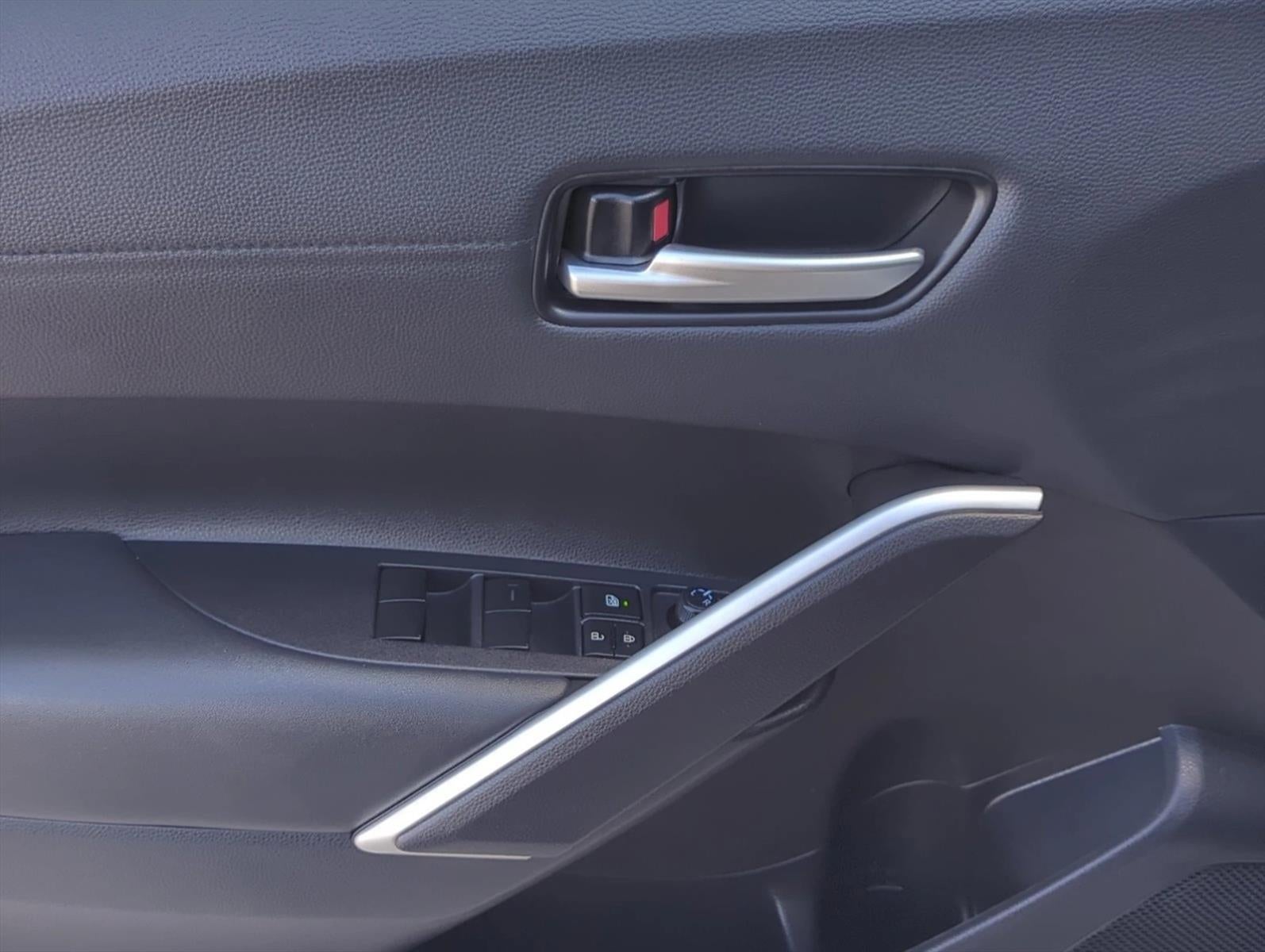 2025 Toyota Corolla Cross Hybrid XSE 4WD (Natl)