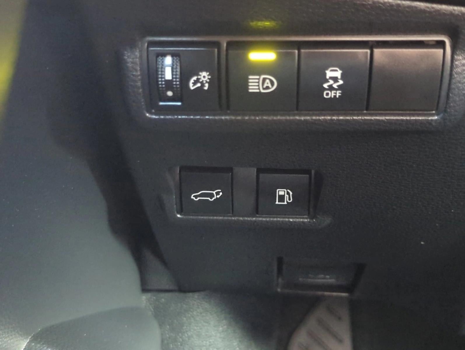 2025 Toyota Corolla Cross Hybrid XSE 4WD (Natl)