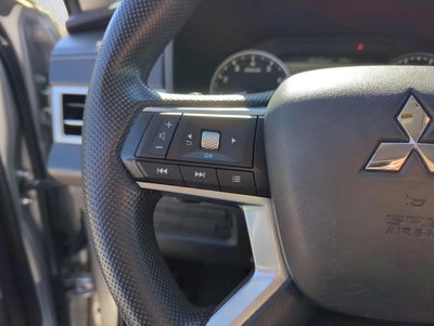 2022 Mitsubishi Outlander ES FWD