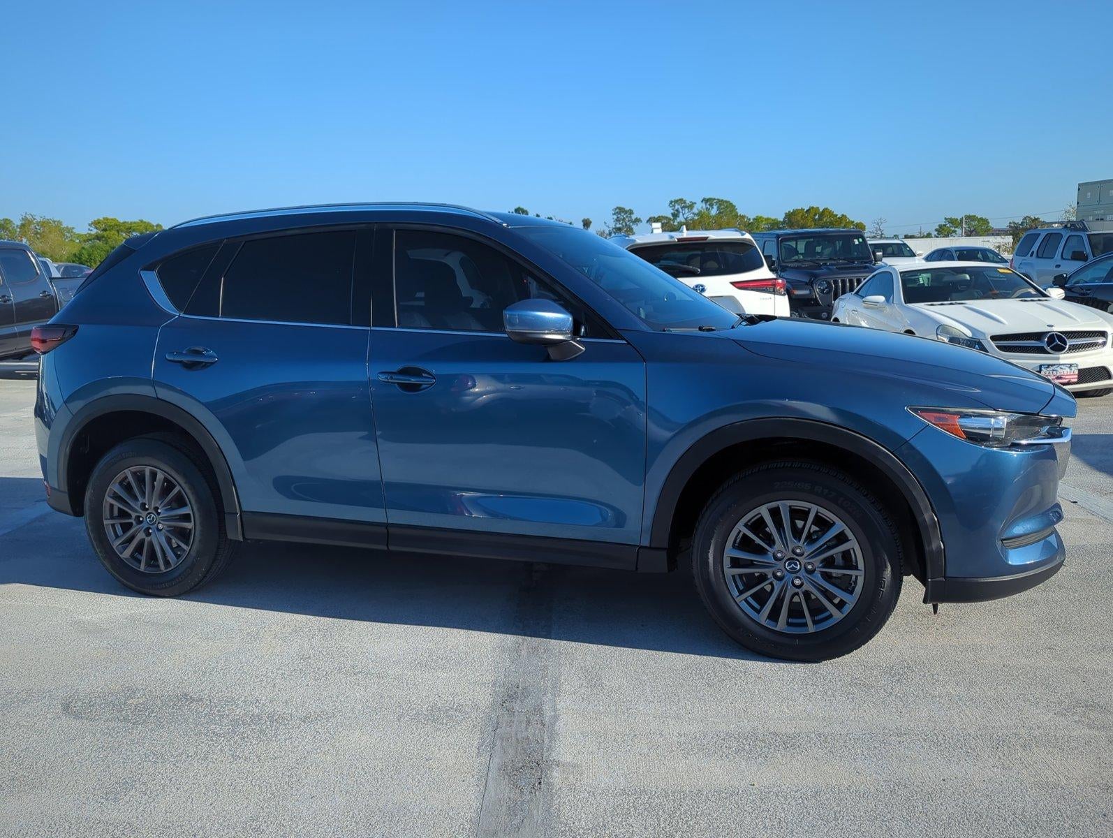 2017 Mazda Mazda CX-5 Touring FWD