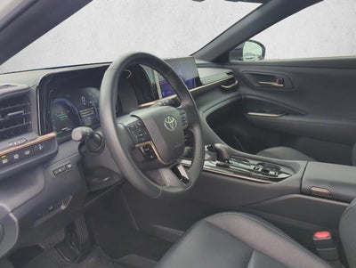 2025 Toyota Crown Signia XLE AWD (Natl)