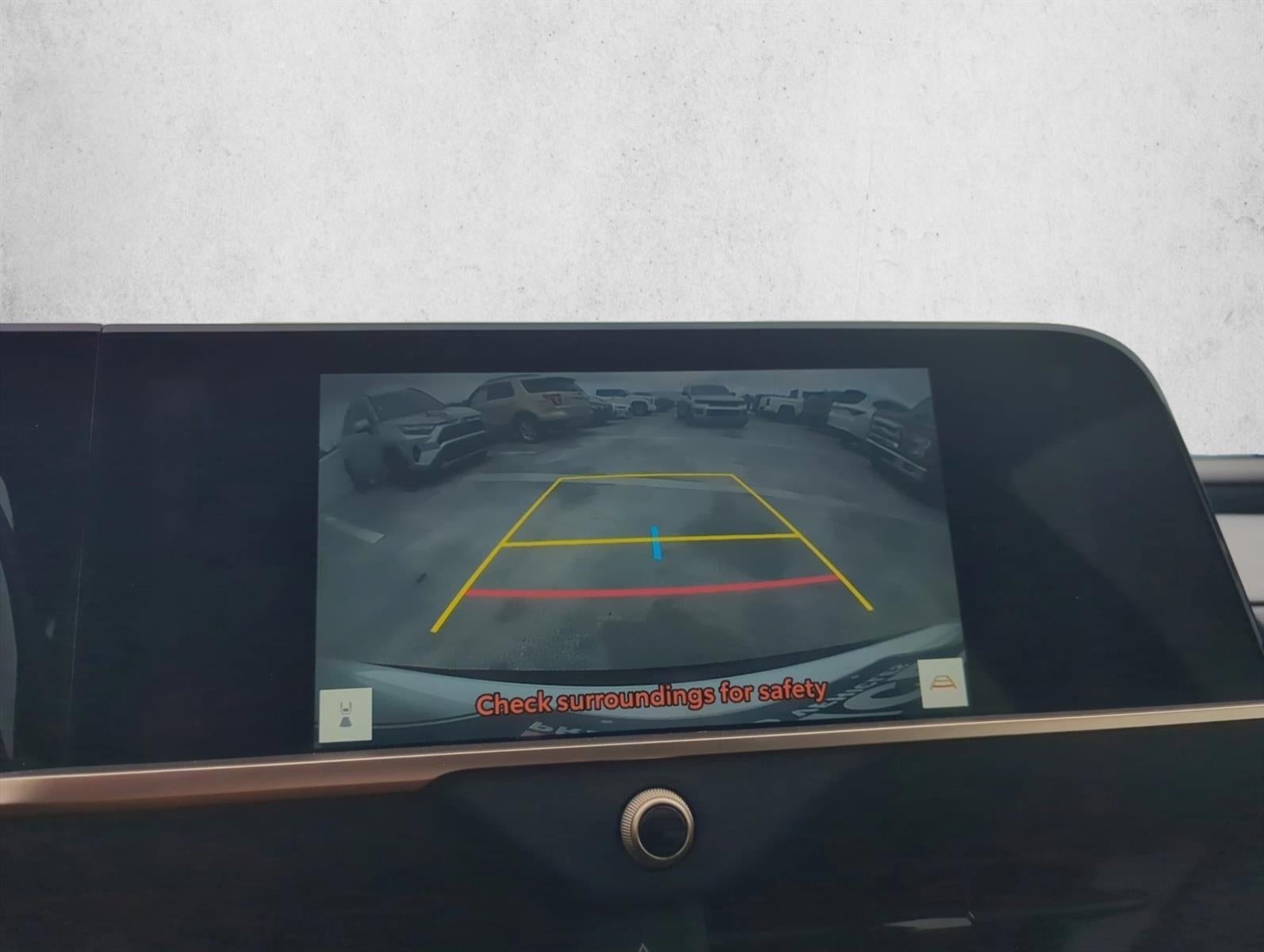 2025 Toyota Crown Signia XLE AWD (Natl)