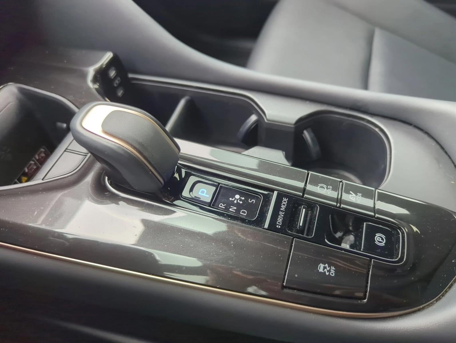 2025 Toyota Crown Signia XLE AWD (Natl)