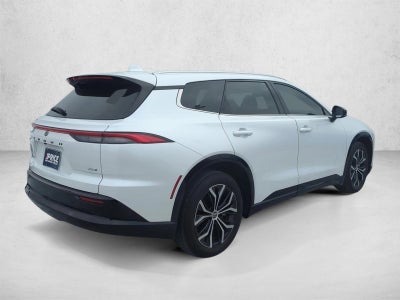 2025 Toyota Crown Signia XLE AWD (Natl)