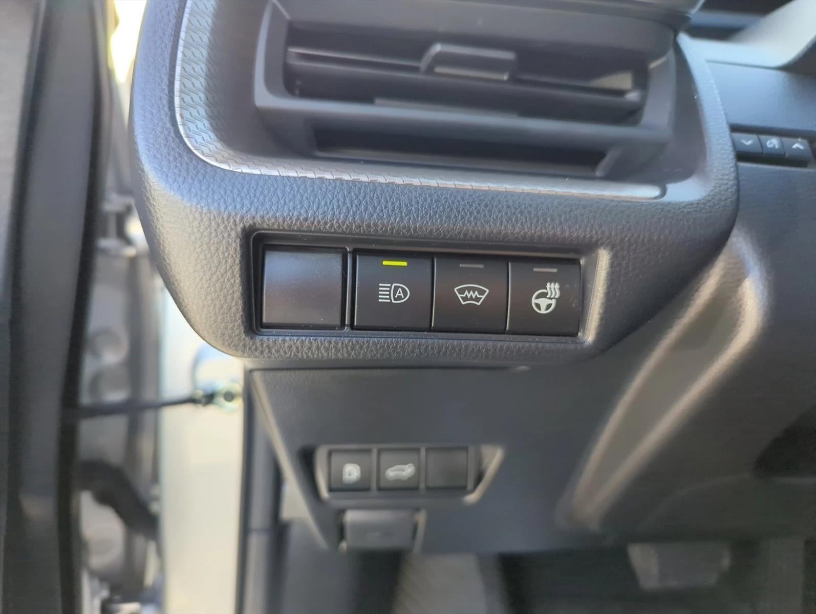 2024 Toyota Prius Limited (Natl)