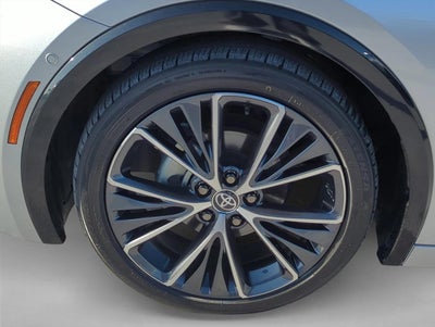 2024 Toyota Prius Limited (Natl)