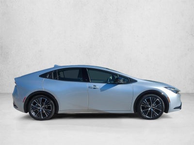 2025 Toyota Prius XLE (Natl)