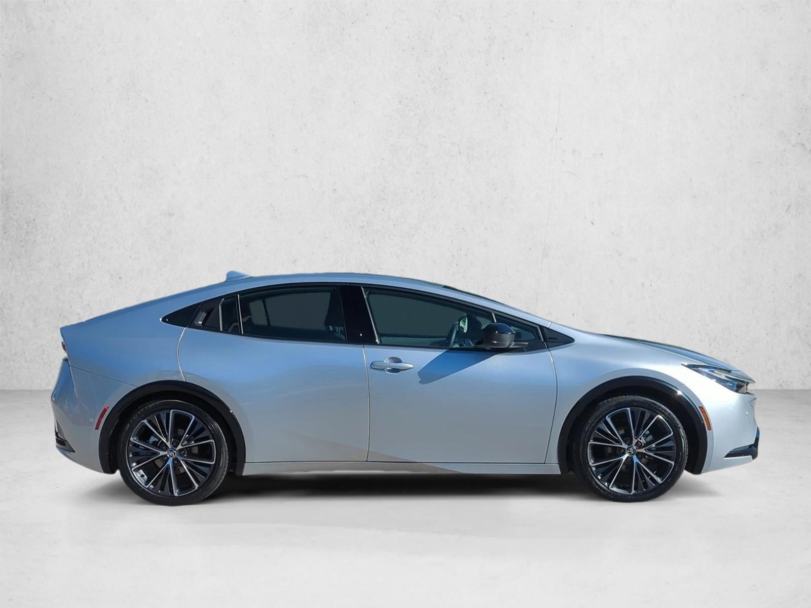 2025 Toyota Prius XLE (Natl)