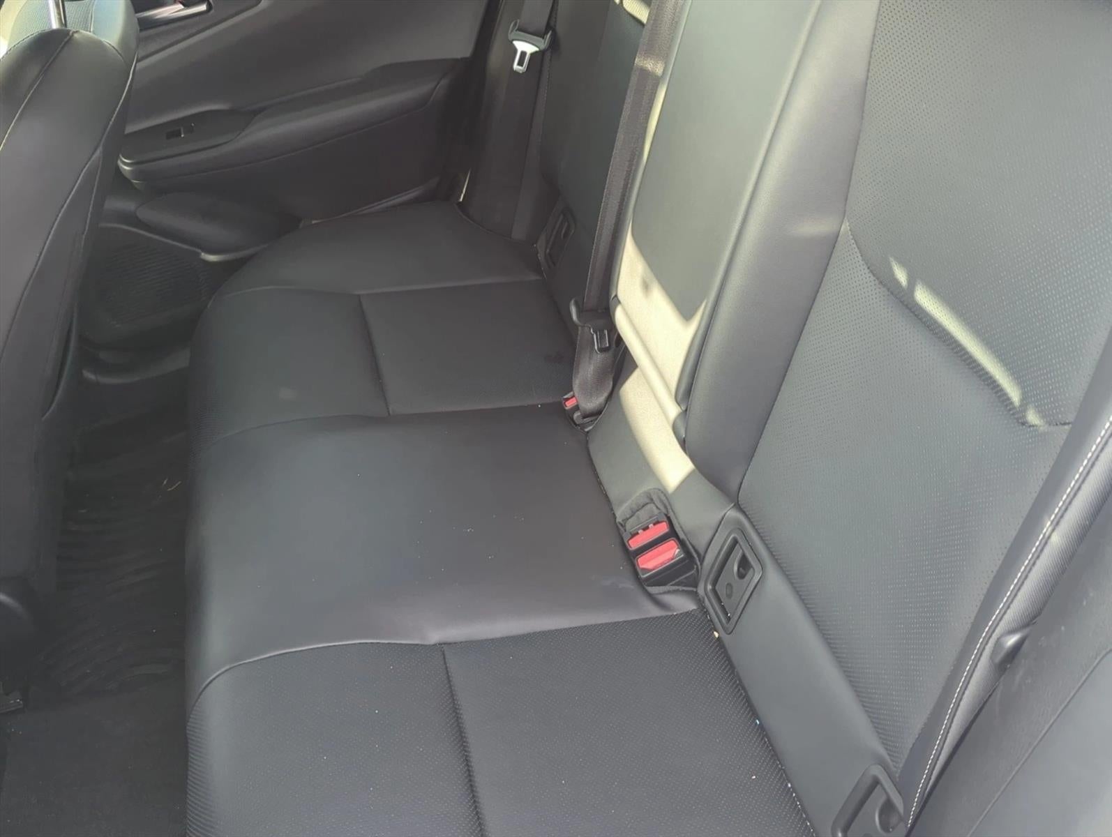 2025 Toyota Prius XLE (Natl)