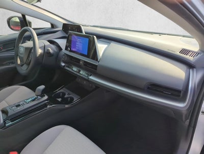 2026 Toyota Prius LE (Natl)