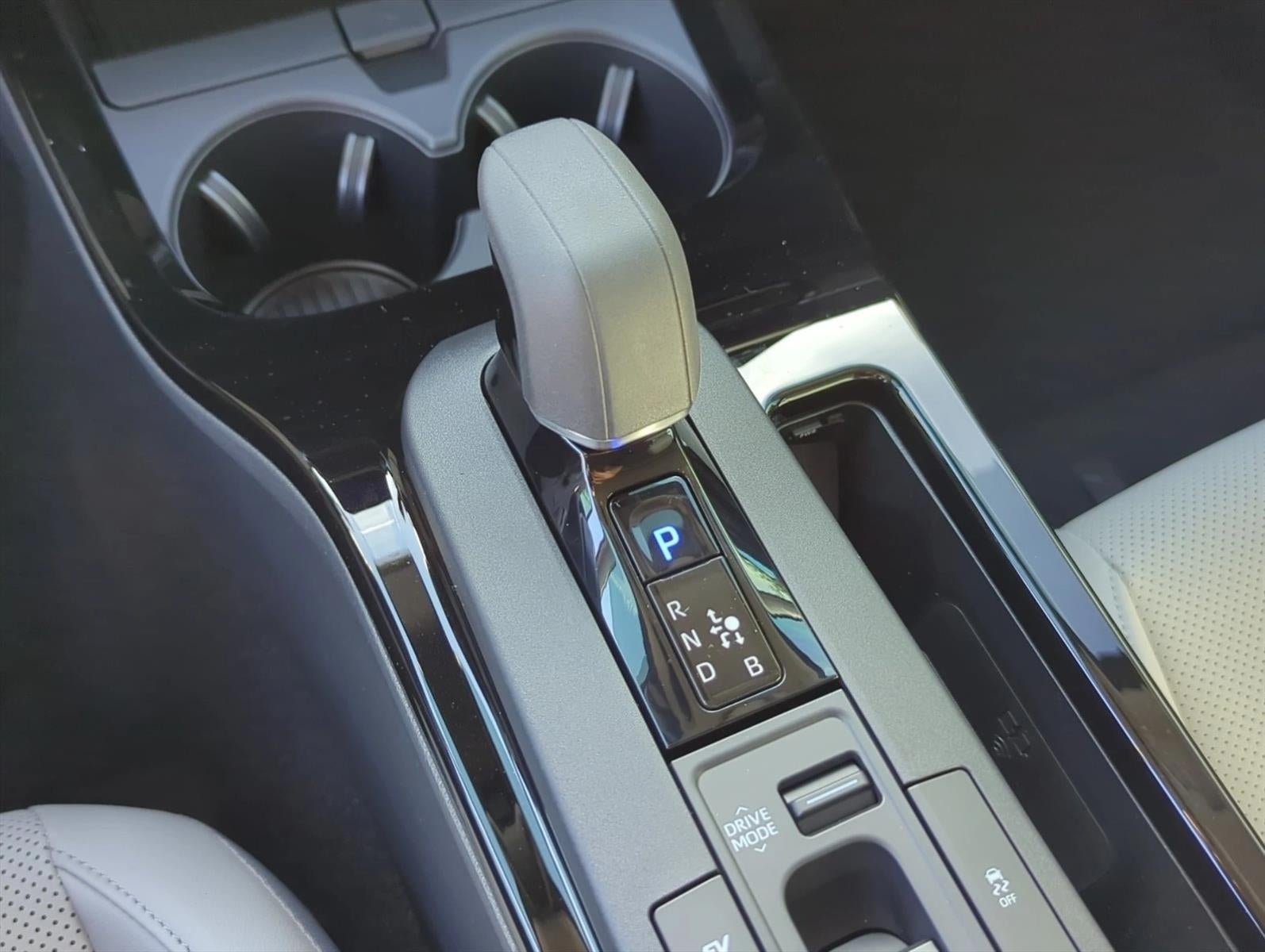 2026 Toyota Prius XLE (Natl)