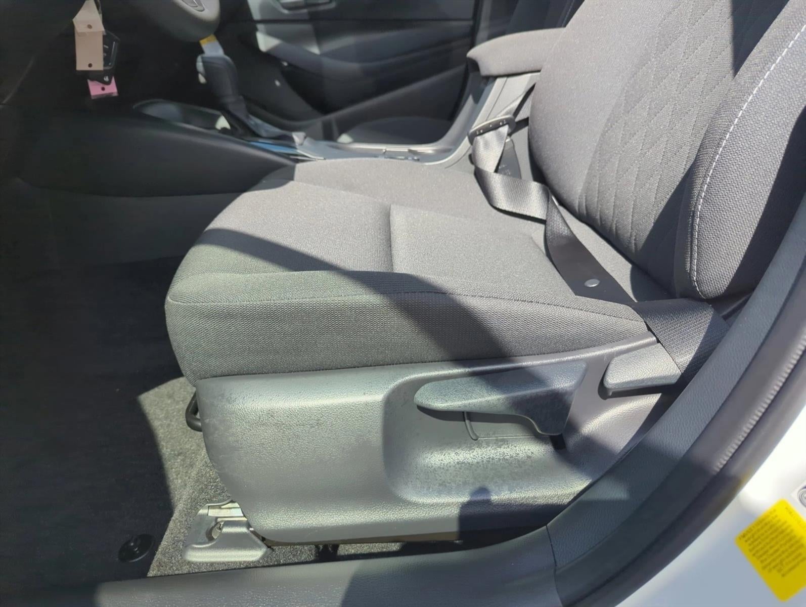 2026 Toyota Corolla Hybrid LE FWD (Natl)